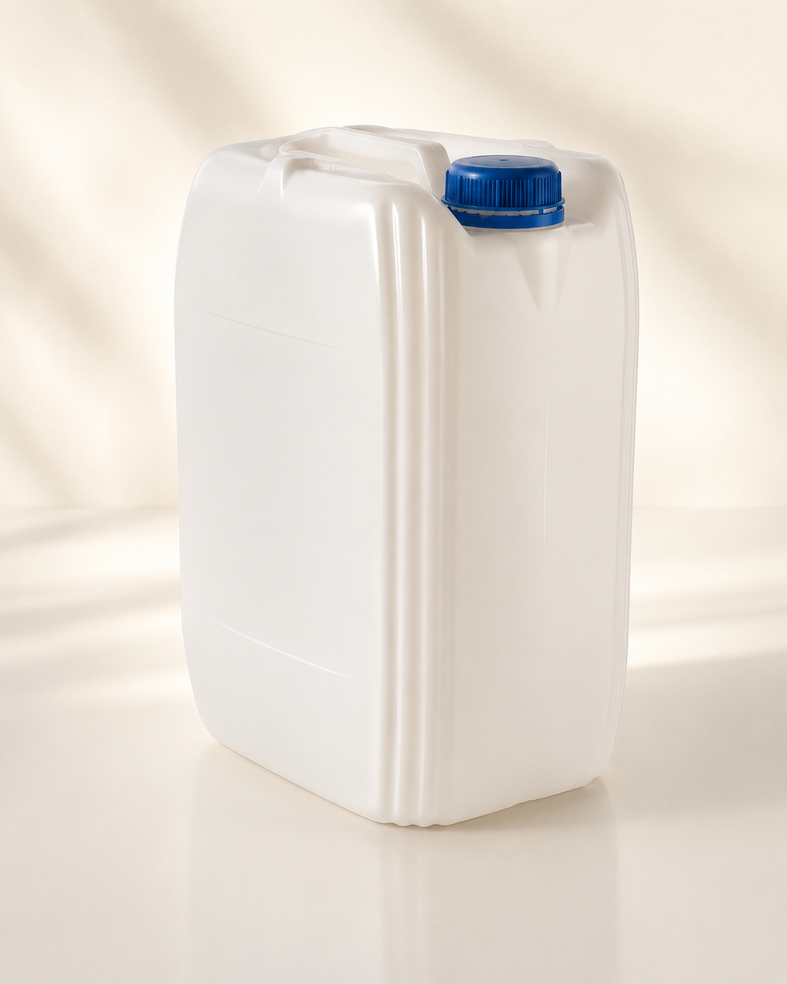 Bidon plastique 20 litres avec bouchon bleu, vue principale